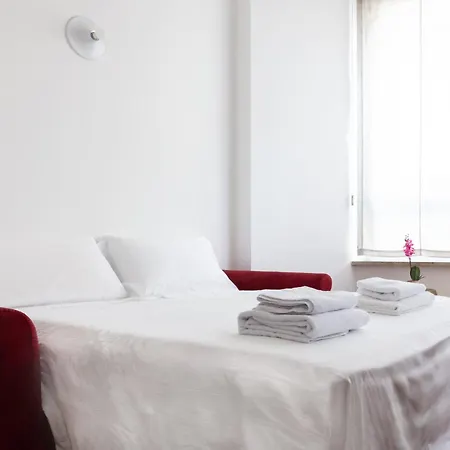 Dehomes - Porta Nuova Business アパート